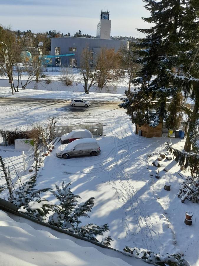 Fehér Hintó Miskolc Kültér fotó