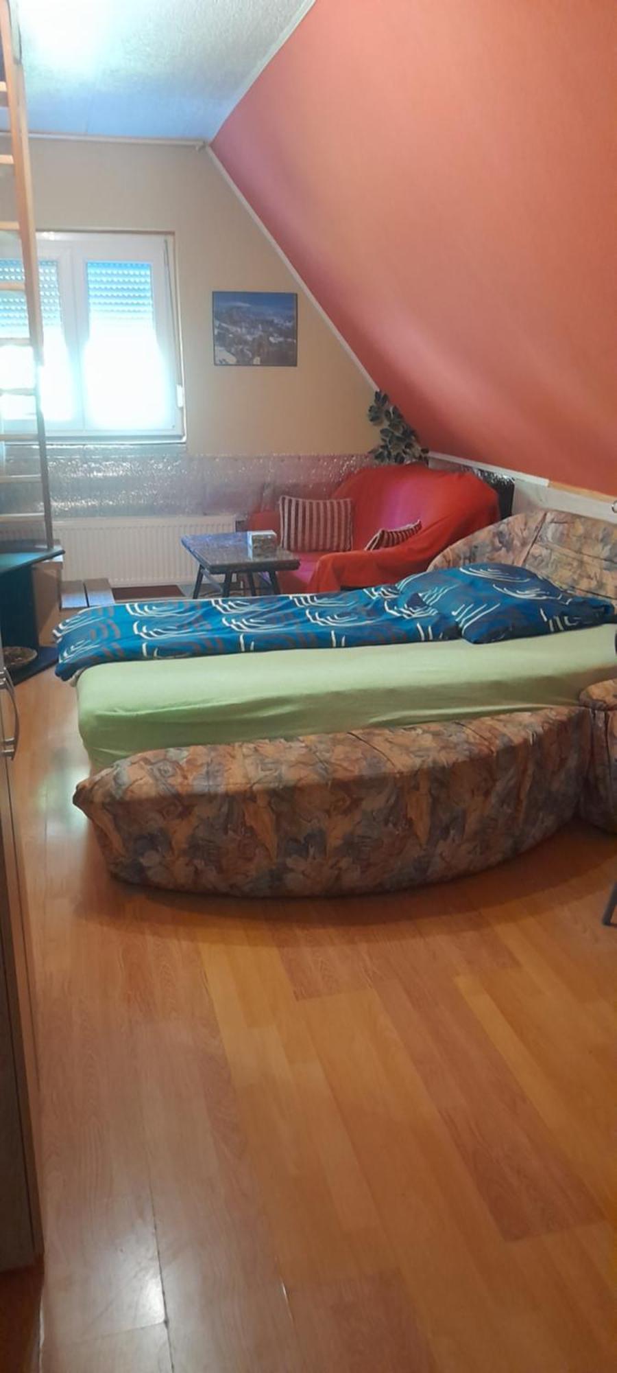 Fehér Hintó Miskolc Kültér fotó