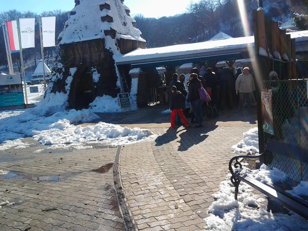 Fehér Hintó Miskolc Szoba fotó