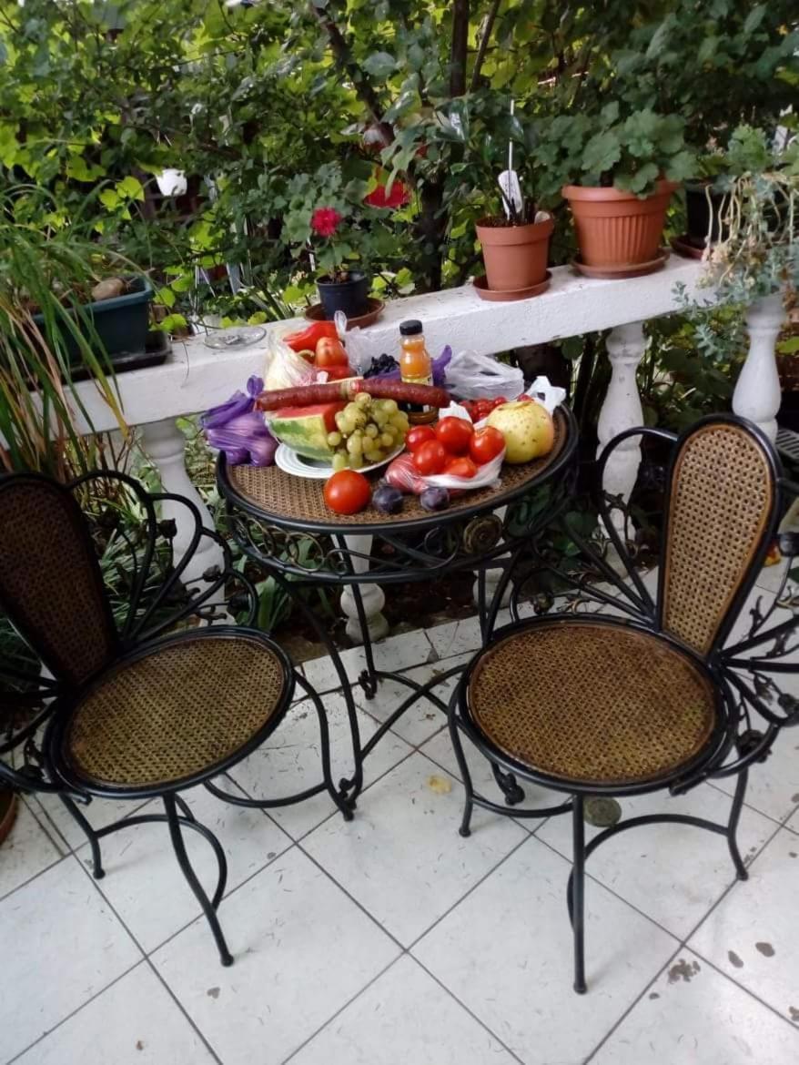 Fehér Hintó Miskolc Kültér fotó